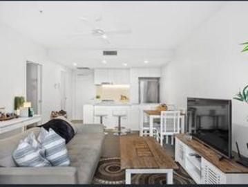 STYLISH ONE BED APARTMENT IN VIBRANT TOOWONG