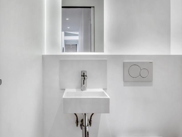 Stylish One Bedroom Oasis in Palais Royal, Paris, Paris Amsterdam Apartments for Rent