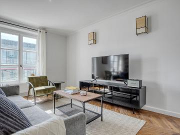 Stylish One Bedroom Oasis in the Heart of Paris, Paris Amsterdam Apartments for Rent