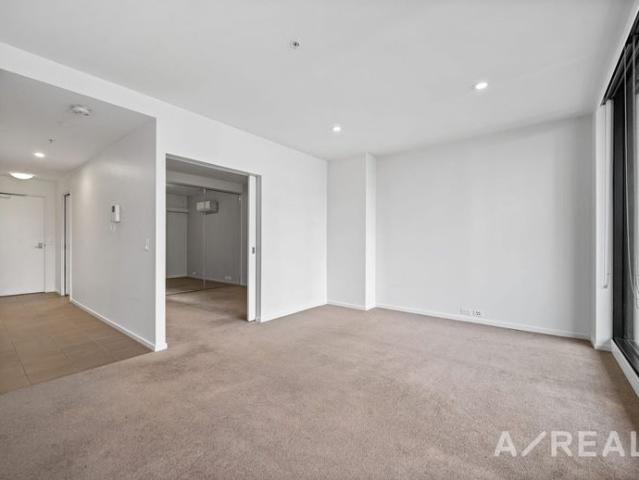 Stylish One Bedroom Apartment with Modern Luxury