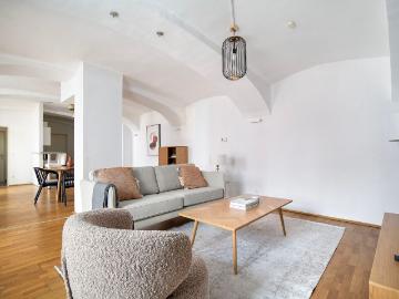 Stylish One Bedroom Apartment with Balcony Views, Vienna Amsterdam Apartments for Rent
