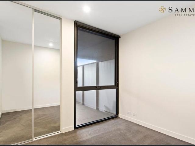Stylish One Bedroom Apartment with Everything at Your Doorstep