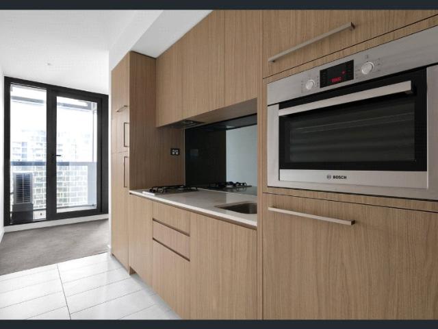 Stylish One Bedroom Apartment with Incredible Views in the Heart of the CBD