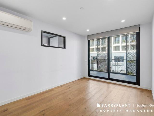 Stylish One Bedroom Apartment with Secure Parking