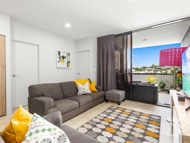 Stylish One Bedroom Apartment with Spacious Balcony in the Heart of Newstead