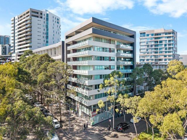 Stylish One Bedroom Apartment with Spacious Layout & Large Balcony