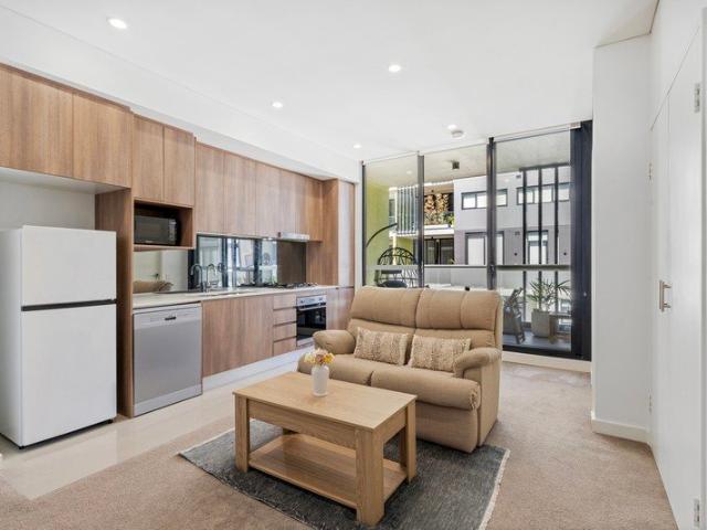 Stylish One Bedroom Apartment with Two Car Spaces