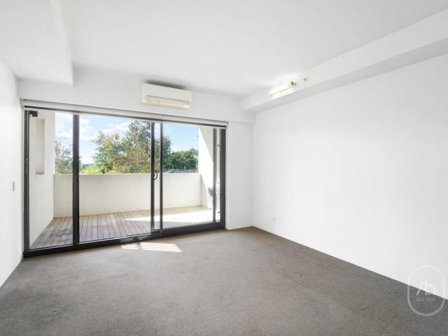 Stylish One Bedroom Apartment in the Heart of Mitcham