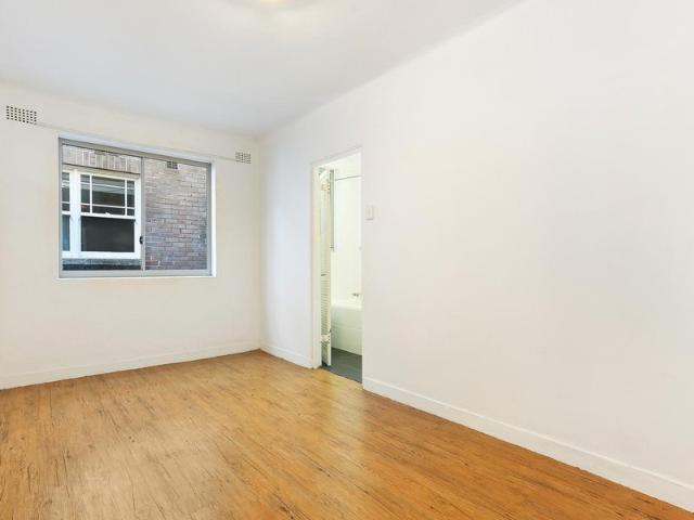 Stylish One Bedroom Apartment in the Heart of Potts Point