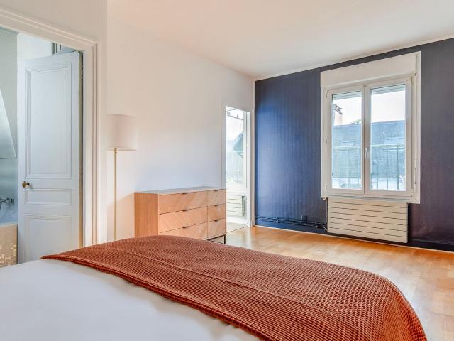 Stylish One Bedroom Apartment in the Heart of Paris, Paris Amsterdam Apartments for Rent