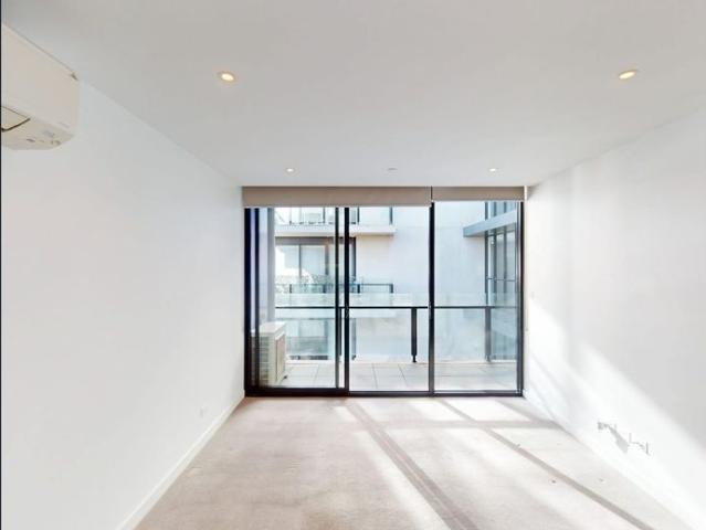 Stylish One Bedroom Apartment in the Heart of Prahran!