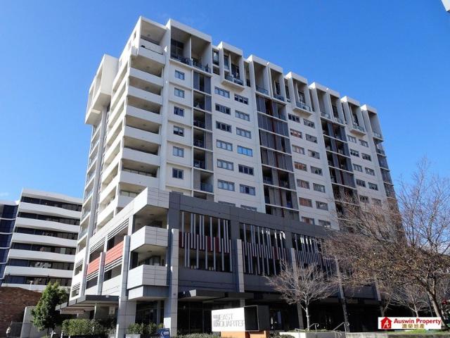 Stylish One Bedroom Apartment in the Prestigious East Quarter Precinct