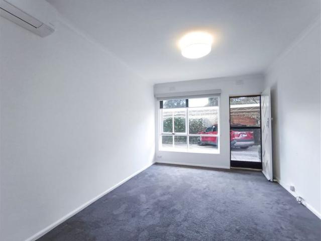Stylish One Bedroom Apartment in a Prime Caulfield Location