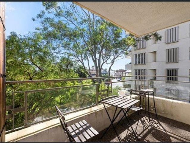 Stylish One Bedroom Apartment in Bondi Junction