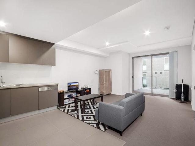 Stylish One Bedroom Apartment in Convenient Pennant Hills Location