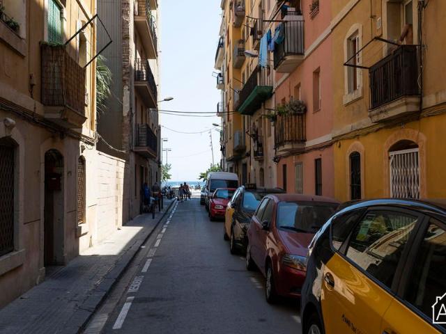 Stylish One Bedroom Apartment next to Barceloneta Beach