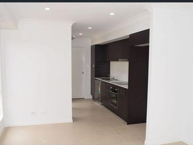 Stylish One Bedroom Duplex In Park Ridge