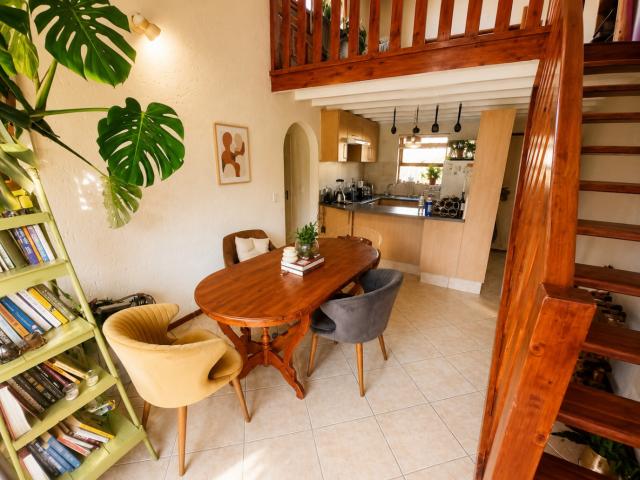 Stylish One Bedroom Loft Apartment in Central Fourways