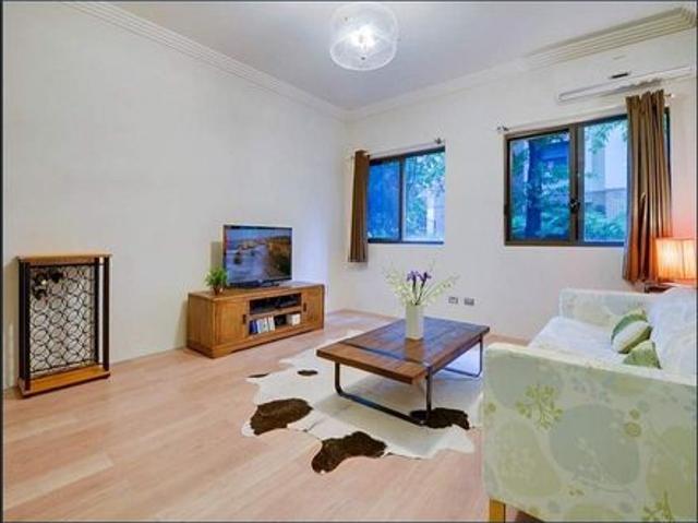 Stylish One Bedroom + Study Apartment in the Heart of Pymble
