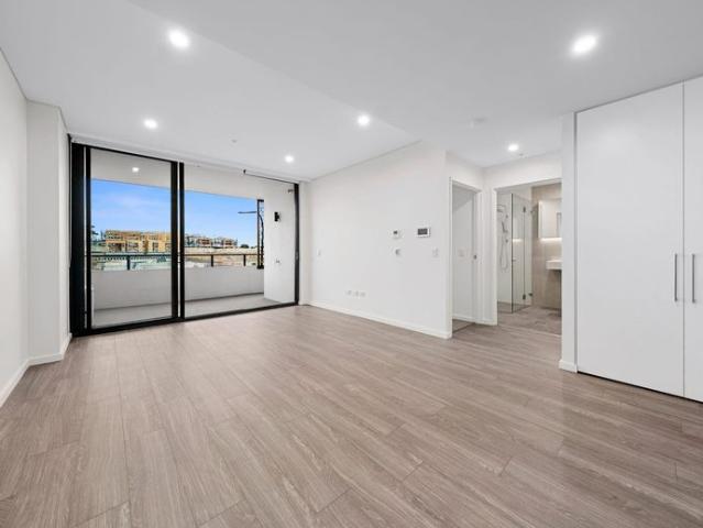 Stylish One Bedroom Unit in Prime Location