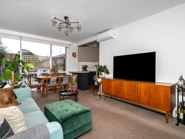 STYLISH ONE BEDROOM