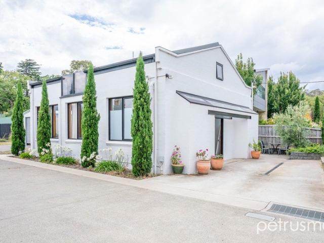 Stylish open plan living in Lindisfarne