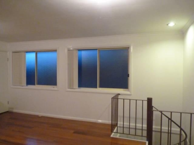 Stylish Open Plan One Bedroom Self Contained Flat