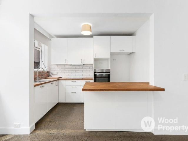 Stylish Abbotsford Living in a Prime Location