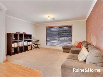 Stylish Acreage family home