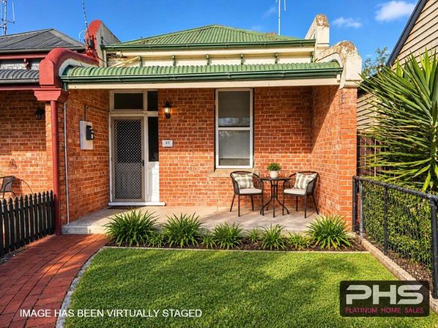 Stylish Affordable Duplex In Prime Location
