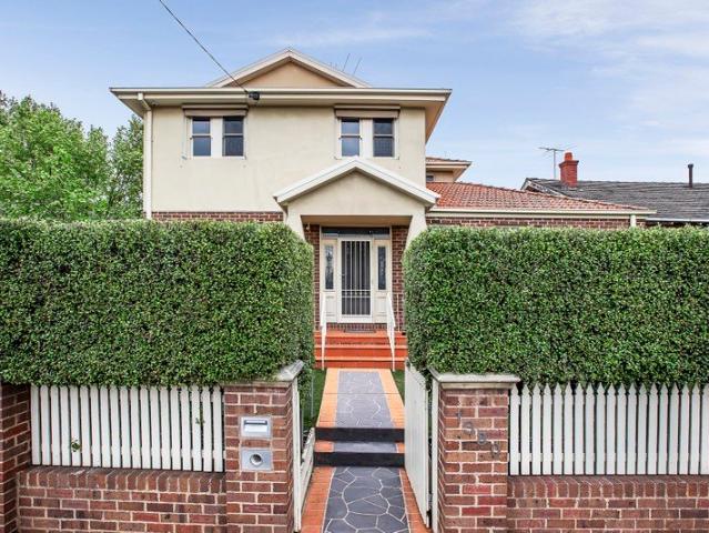Stylish Alfresco Entertainer with No Owners Corporation