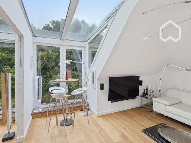 Stylish and big apartment in the Parkallee with Bürgerpark view, Bremen Amsterdam Apartments for Rent