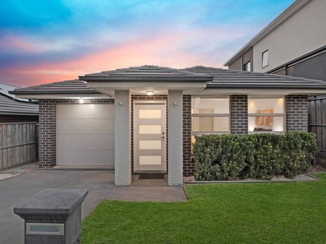 Stylish and Comfortable Family Living!