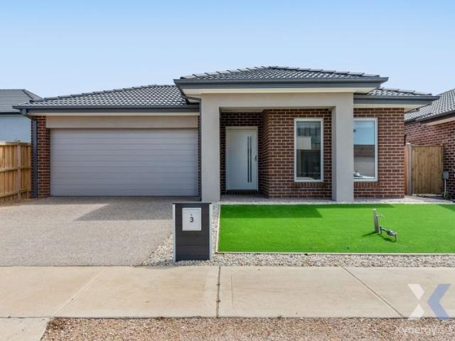 STYLISH AND CONTEMPORARY FAMILY HOUSE! FURNISHED