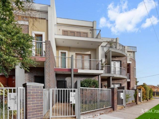 Stylish and Contemporary Three bedroom Home in Enviable Moonee Ponds Location