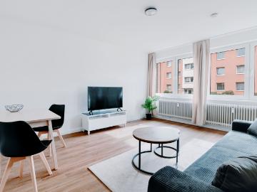 Comfortable and elegant apartment with excellent access to Hamburg and Lüneburg