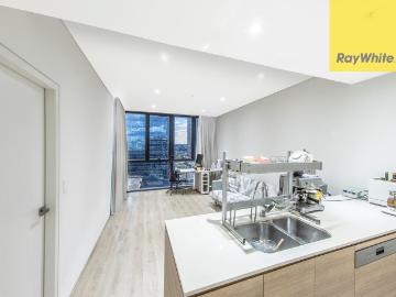 Stylish and Executive One Bedroom Plus Study located in V Crown Towers!
