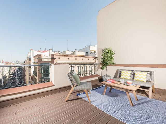 Stylish and functional apartment in sought after area of Madrid