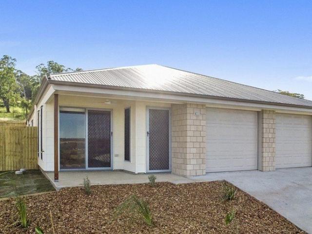 Stylish and Low Maintenance 3 Bedroom Duplex!