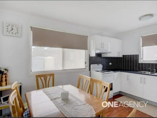 STYLISH AND LOW MAINTENANCE LIVING IN HORSELY