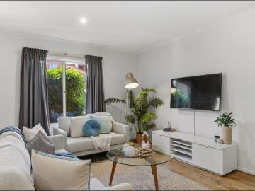 Stylish and Modern Fully Furnished 2 Bedroom Apartment