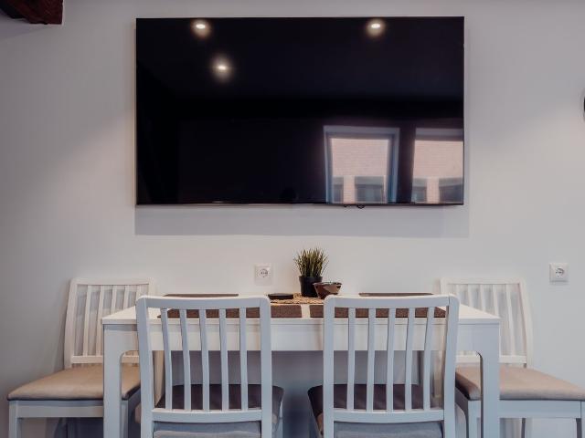 Stylish and quality apartment right on the river, Bremen Amsterdam Apartments for Rent