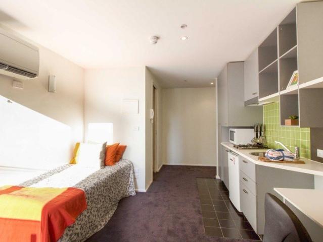 Stylish and Secure studio apartment with gas included