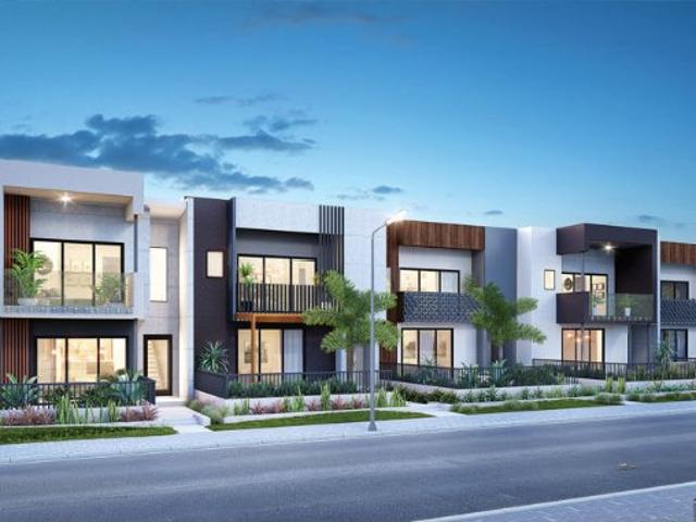 Stylish and Spacious 4 Bedroom Terrace in Catherine Field. Single Contract. Only 5% deposit required