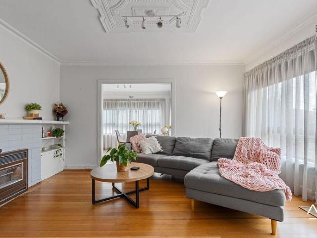 Stylish and Spacious 3 Bedroom Home in a Prime Location Near Meadow Mews