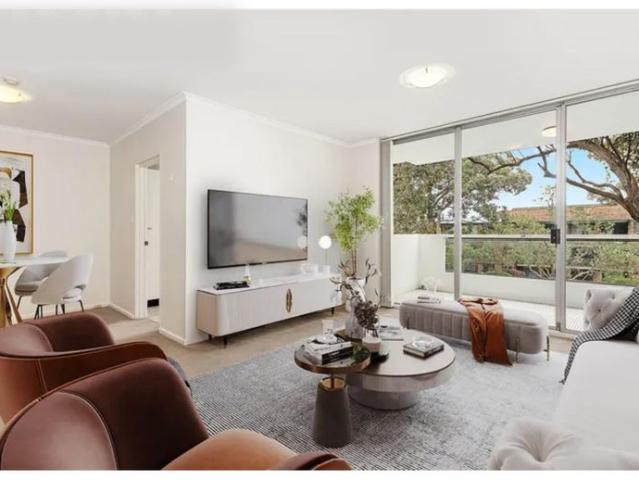 Stylish and spacious with a lovely leafy outlook, stroll everything