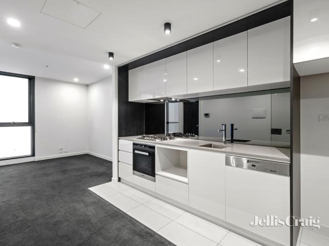 Stylish and Spacious Apartment in the Heart of South Yarra