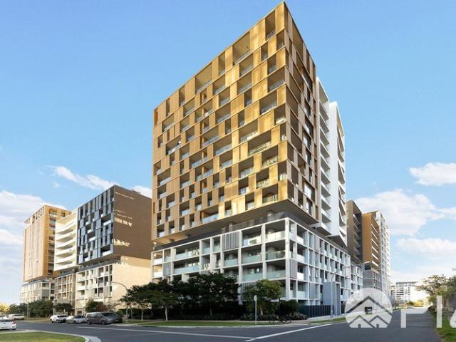 Stylish and Spacious Apartment ! Perfect First Home or Investment LOW STRATA