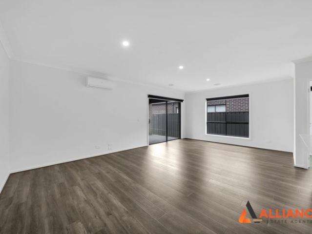 Stylish and Spacious Family Home in Truganina