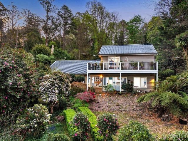 Stylish and Spacious Family Home Steps from Primary School